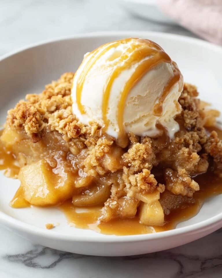 Classic Homemade Apple Cobbler with Sweet Cinnamon Topping Recipe